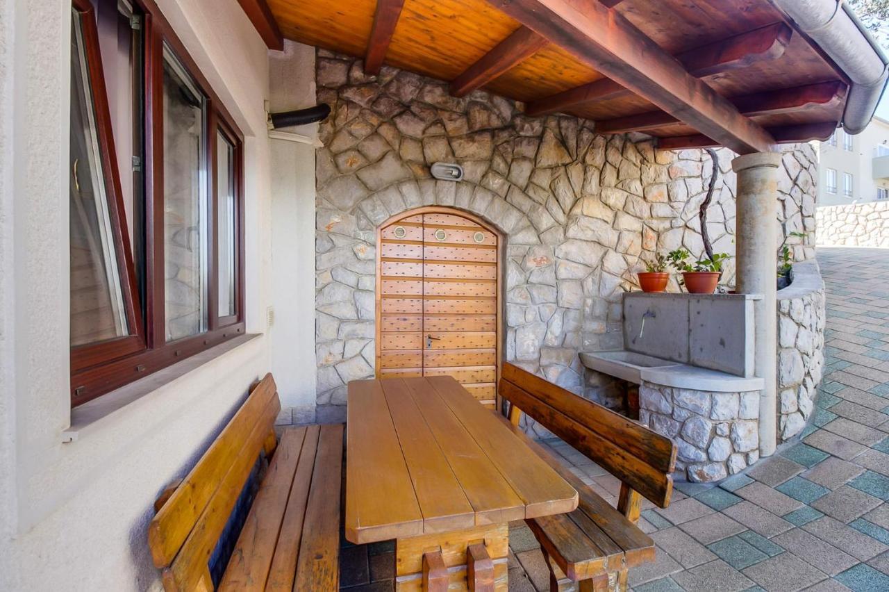Apartments With A Parking Space Mali Lošinj Zewnętrze zdjęcie