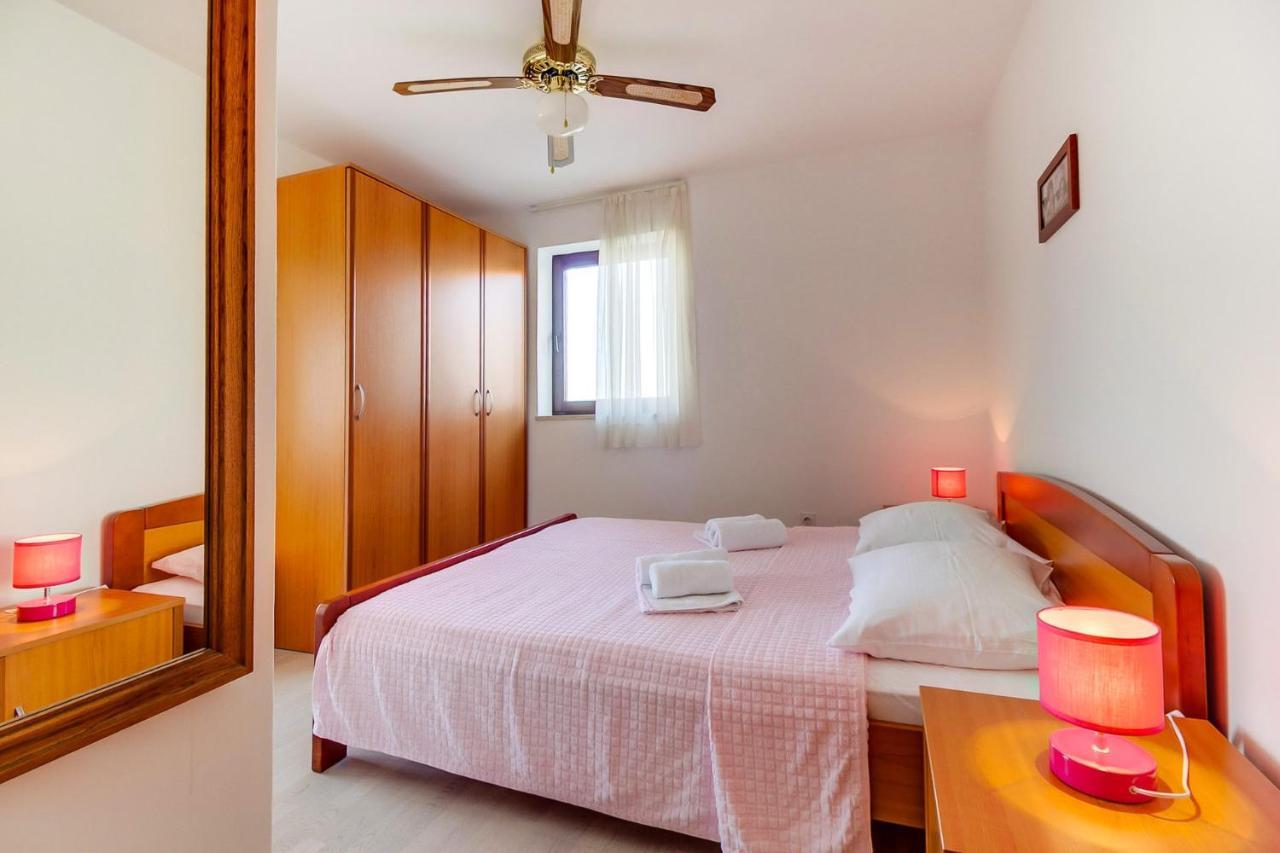 Apartments With A Parking Space Mali Lošinj Zewnętrze zdjęcie