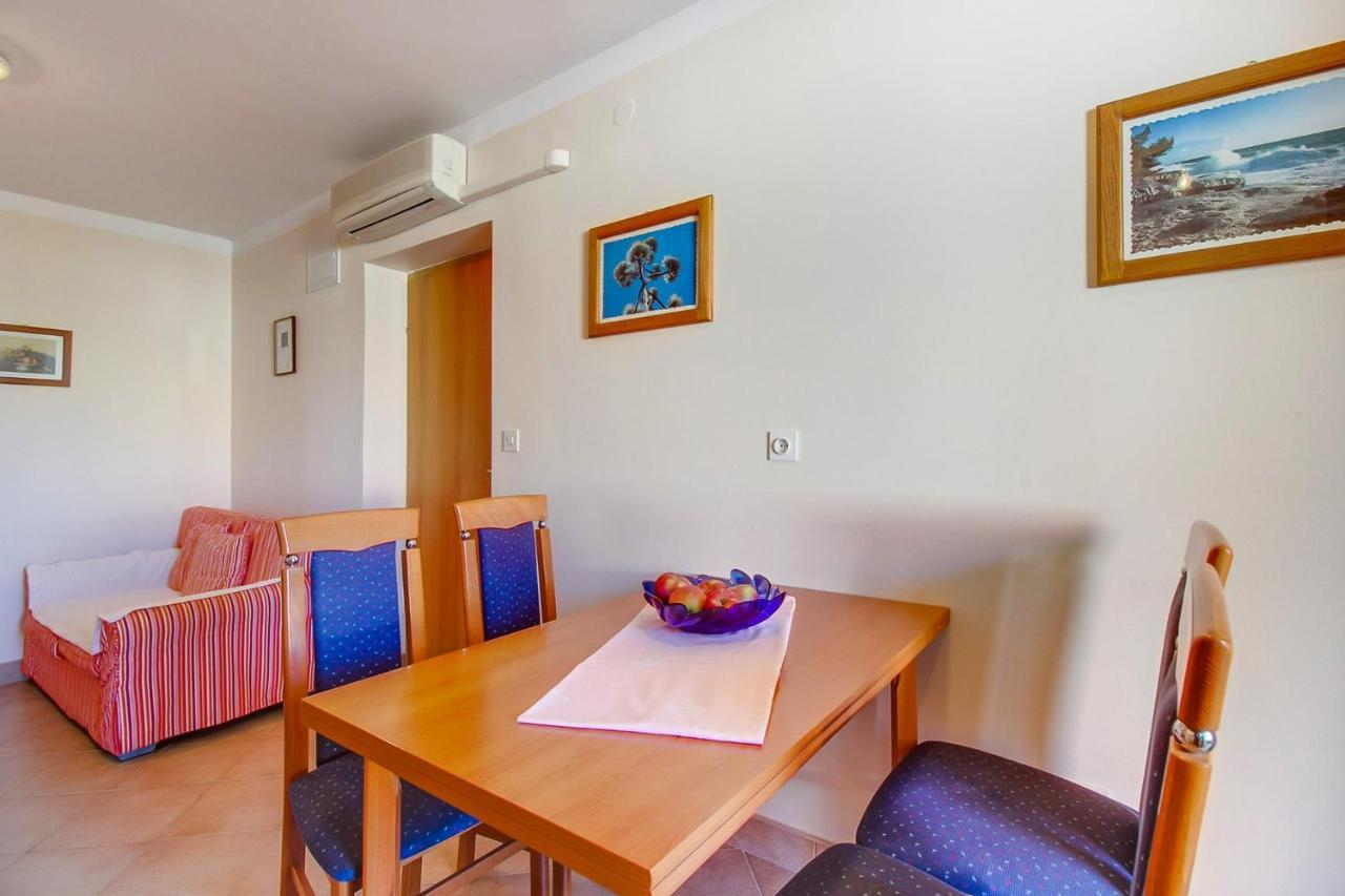Apartments With A Parking Space Mali Lošinj Zewnętrze zdjęcie