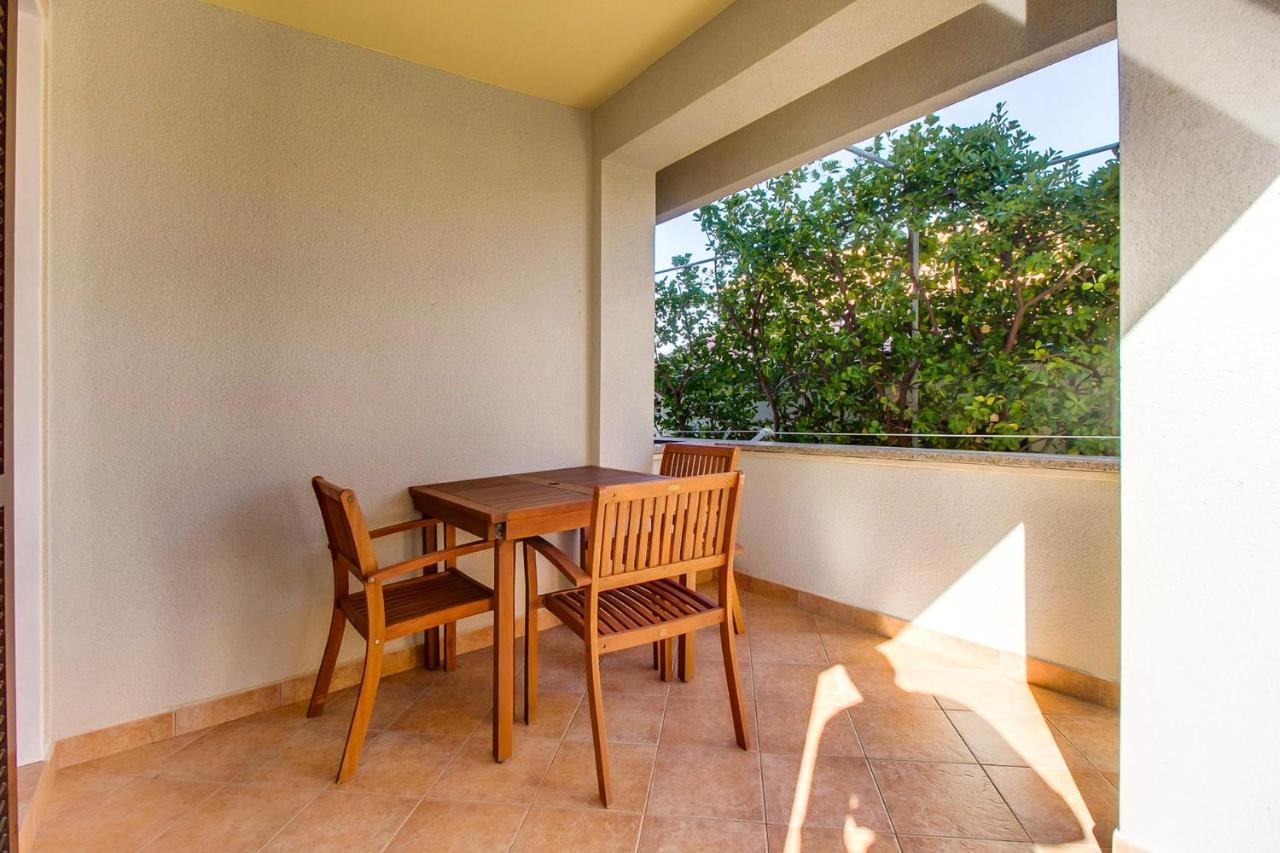 Apartments With A Parking Space Mali Lošinj Zewnętrze zdjęcie