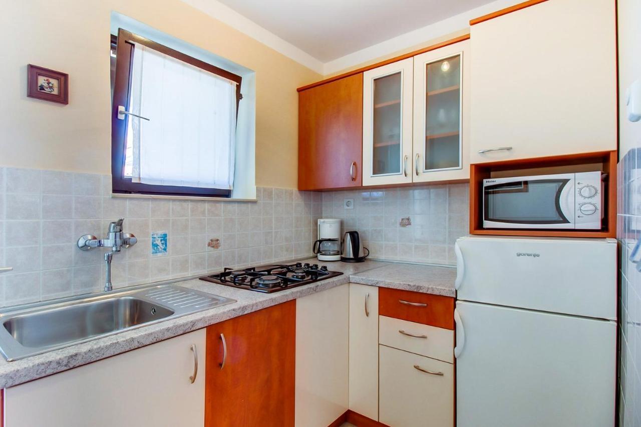 Apartments With A Parking Space Mali Lošinj Zewnętrze zdjęcie